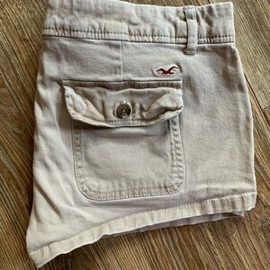 Hollister Women's Beige/khaki Shorts